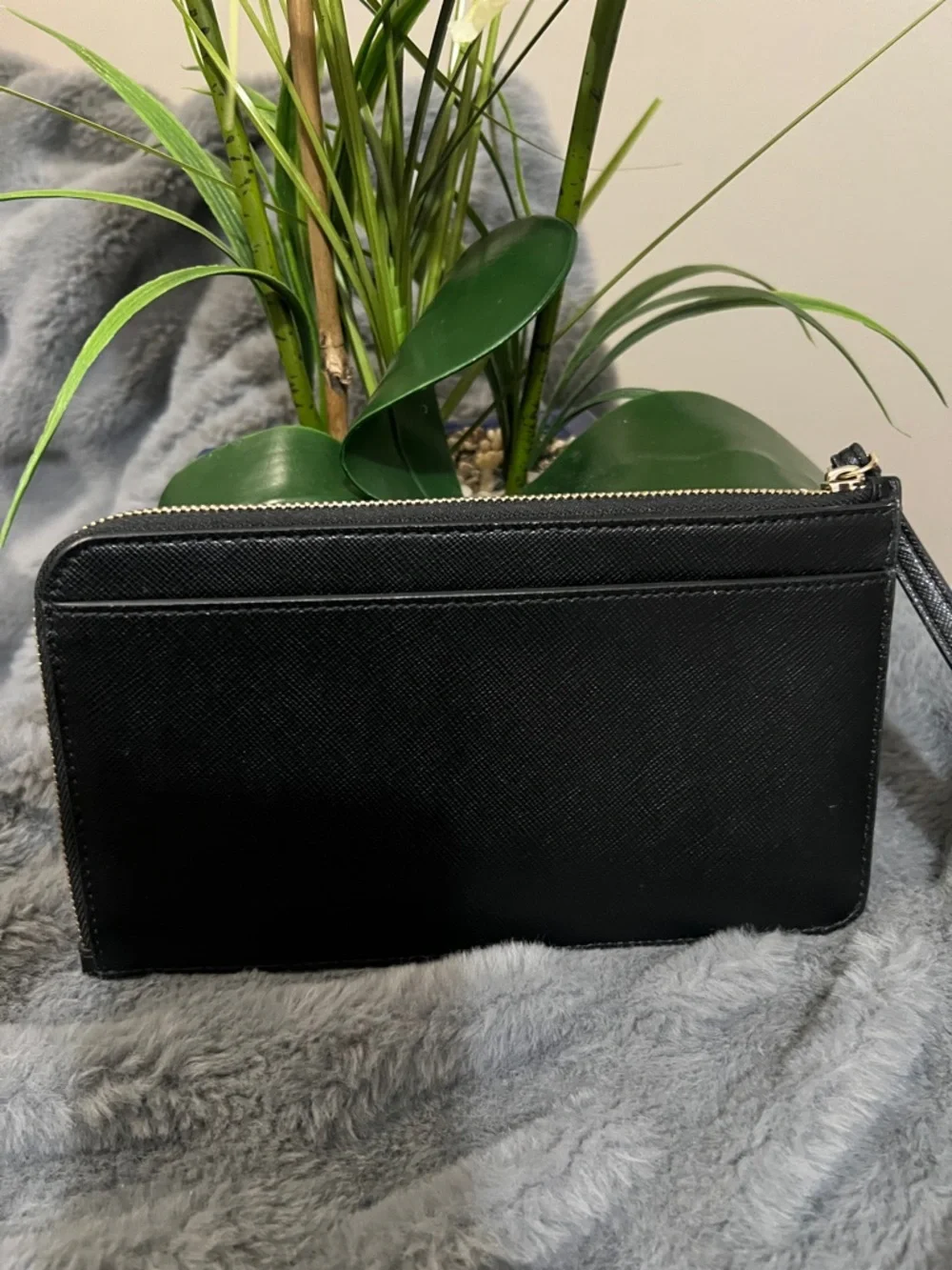 kate spade Black Textured Leather Wristlet Clutch - Picture 3 of 6